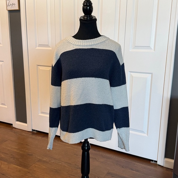 American Eagle Outfitters Navy and Cream Striped Sweater - Picture 10 of 12